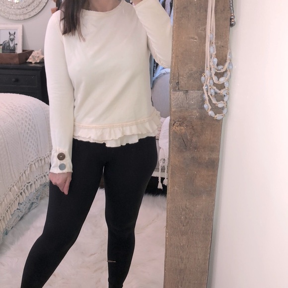 Neon Buddha size small cream boho ruffle top - Picture 1 of 6